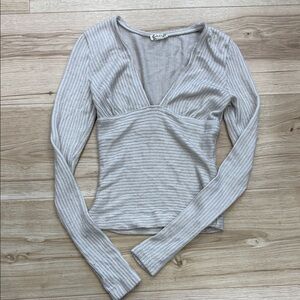 Chic Light Gray Ribbed V-Neck Blouse